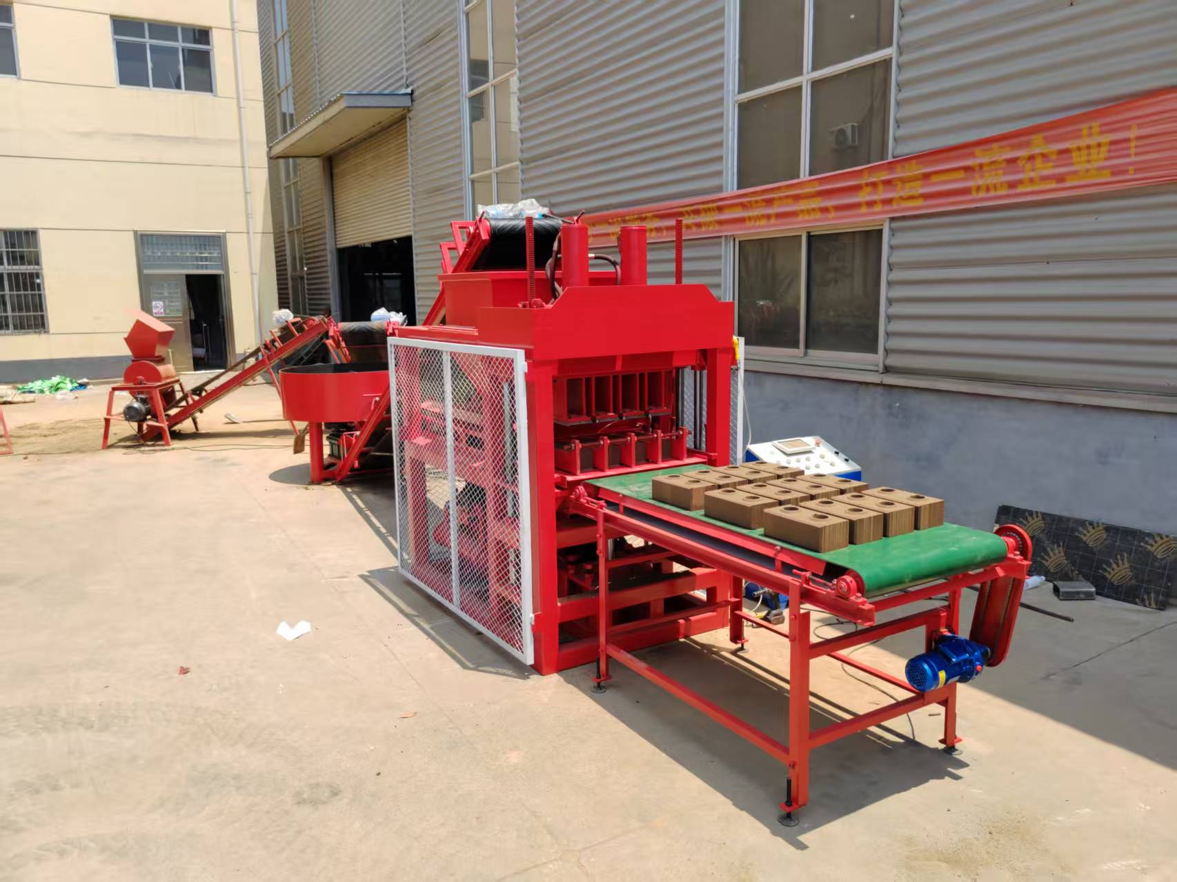 AL4-10 Ziegelmaschine